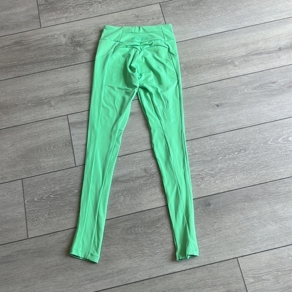 Gymshark butt shaping bright mint athletic leggings size xs - Picture 2 of 9